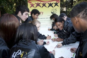 Hollywood_High_School_Choir_Members_signing_the_pledge_ Hollywood High School Choir Members signing the pledge